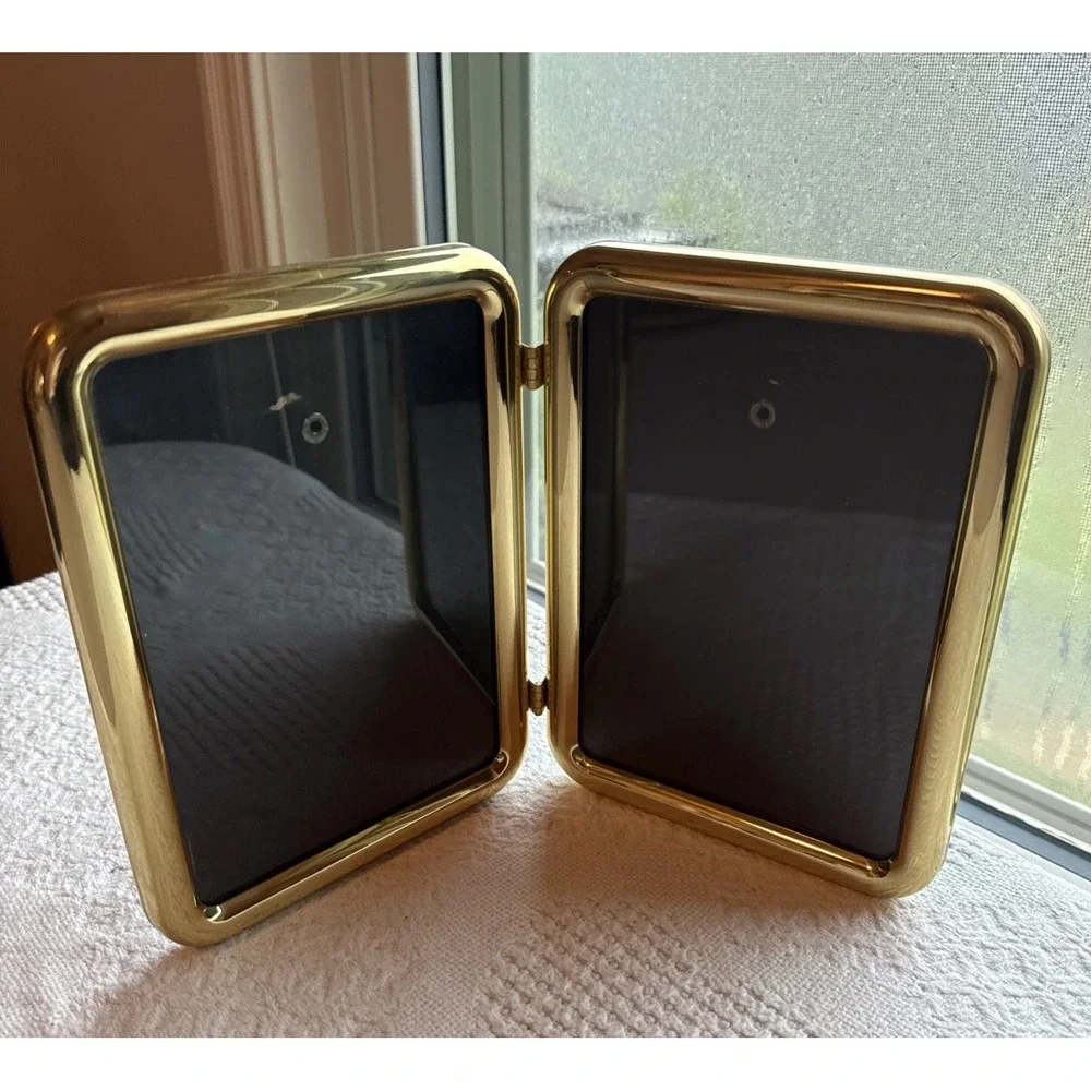 VTG Brass Hinged Dual Picture Frame Table or Wall Art 5x7